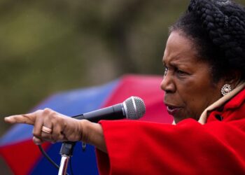 Democrat Rep. Sheila Jackson Lee Berates Staffers: “F**king Idiots!” – “Both Y’all Are F**k Ups!”