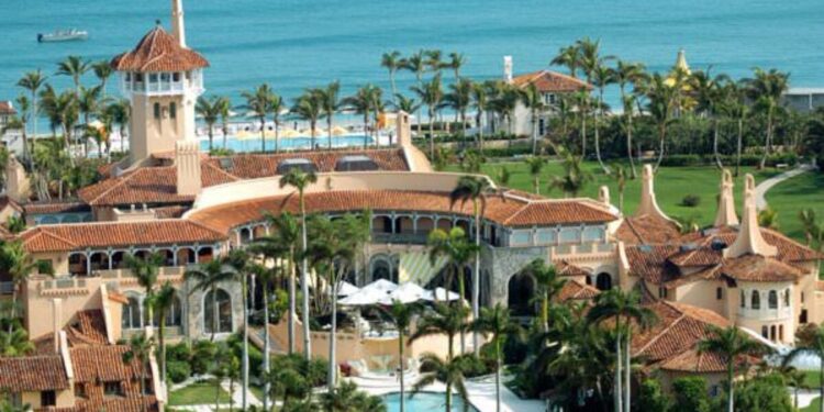 Palm Beach Mayor Threatens to Shut Down Mar-a-Lago Estate